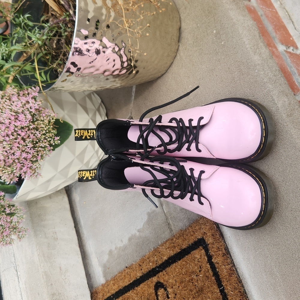 Kids Dr. Martens Baby Pink Boot